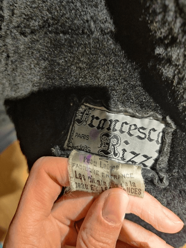 Peau lainée noire vintage T.40