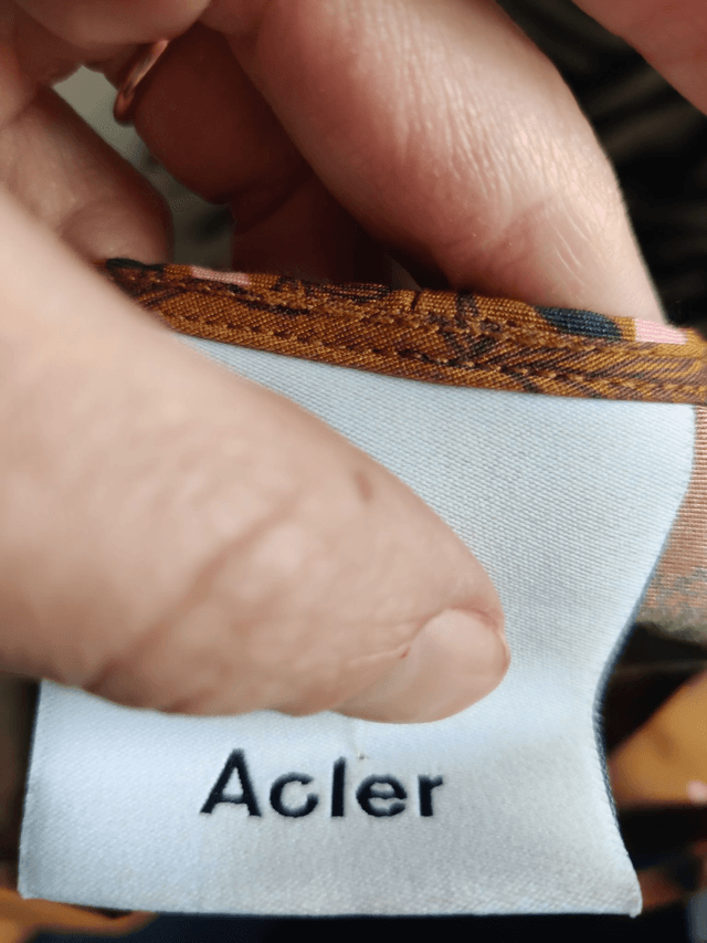 Robe Acler T.38